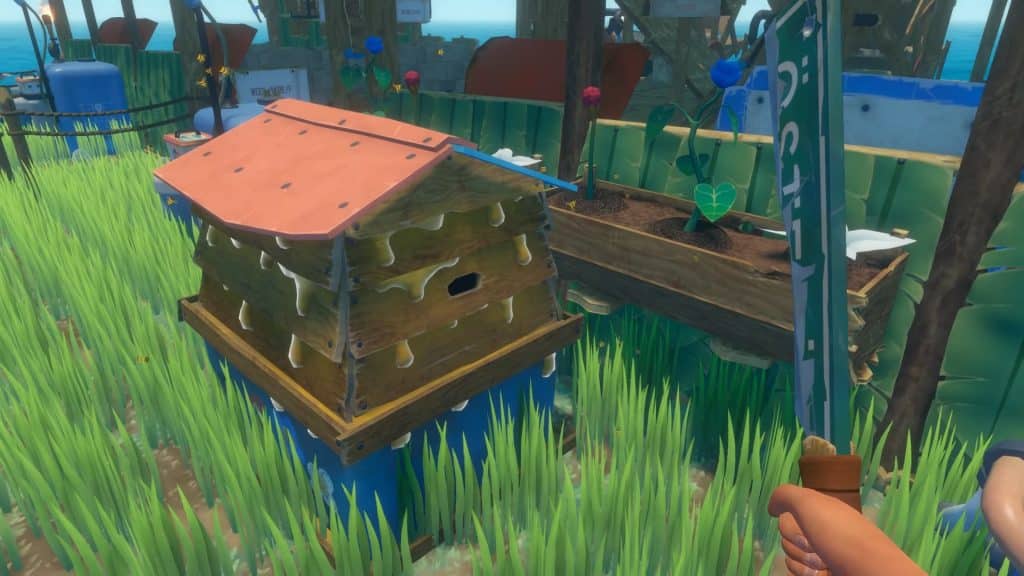 using beehive to harvest honeycomb in raft
