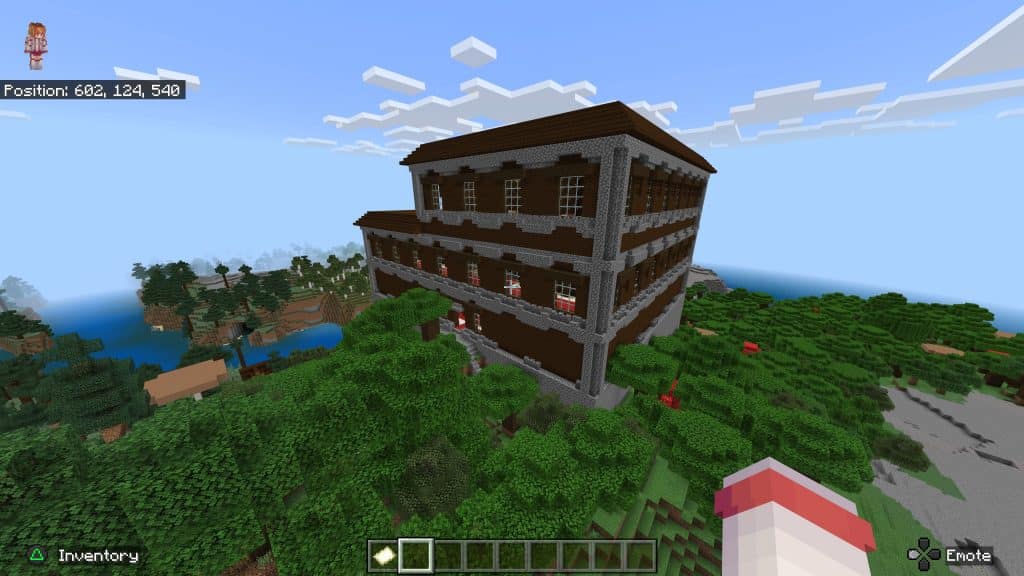 A woodland mansion in Minecraft